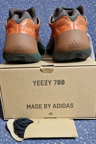 Zapatillas Adidas Yeezy 700 V3 'Copper Fade'
