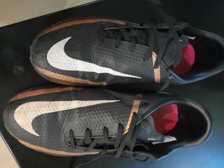 BOTAS DE FUTBOL T40