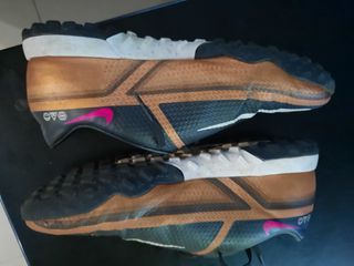 BOTAS DE FUTBOL T40