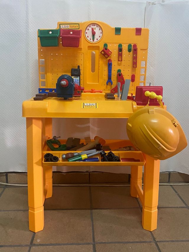 Banco de herramientas para niños