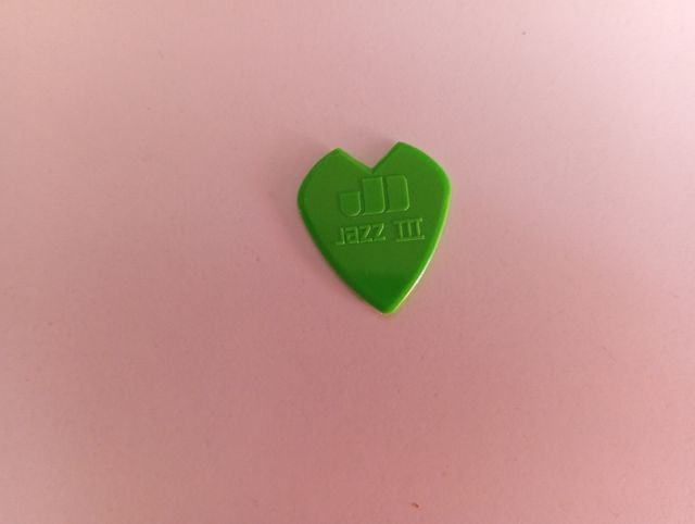 Púa Metallica "Kirk Hammer"