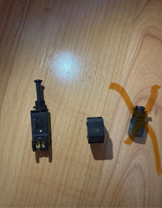 Interruptor pedal freno y elevalunas
