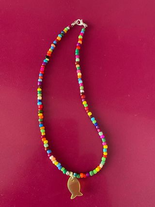 Collar abalorios con pez