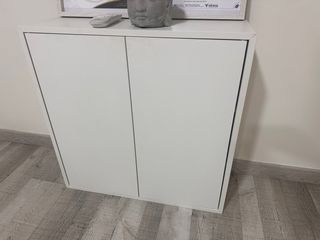Mobiliario de centro de uñas y estetica