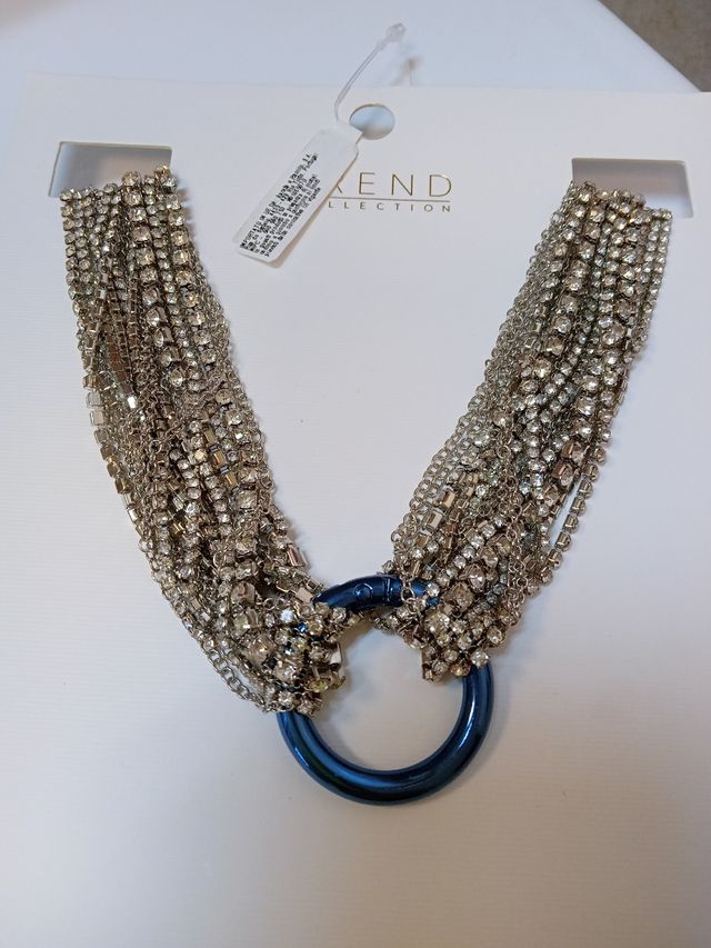 Collana NUOVA mai indossata.