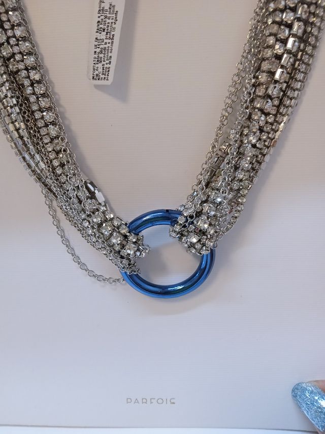 Collana NUOVA mai indossata.