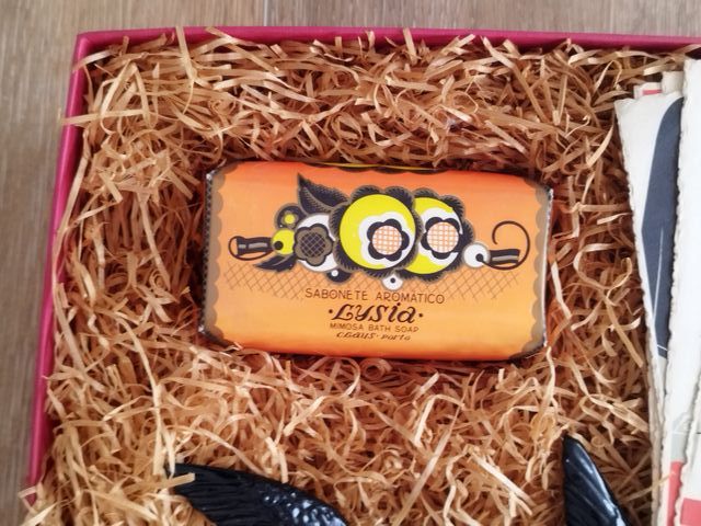 Caixa Uma vida Portuguesa - Andorinha voa voa