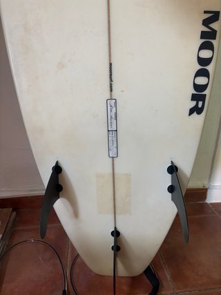 Tabla de surf con funda