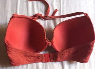 Bikini naranja de Etam 90D 38. Copa dura. Cuello