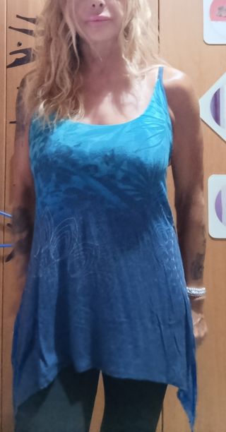 Camiseta mujer tirantes Desigual 