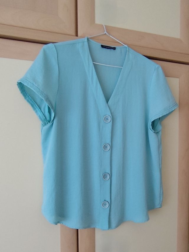 Blusa azul manga corta de Tresor