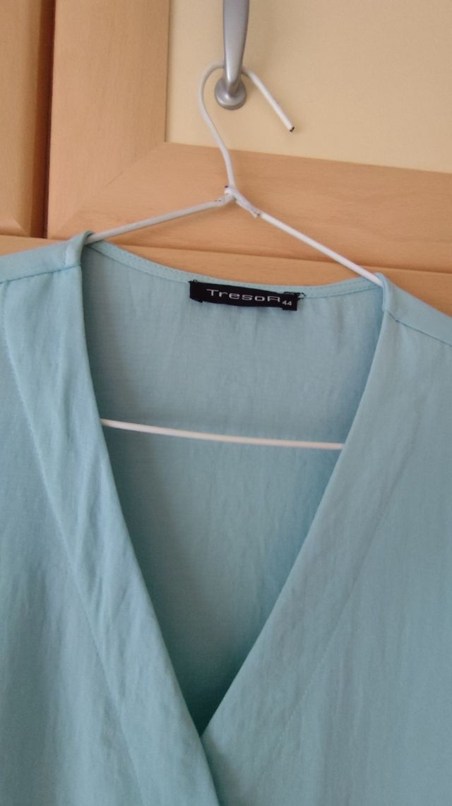 Blusa azul manga corta de Tresor
