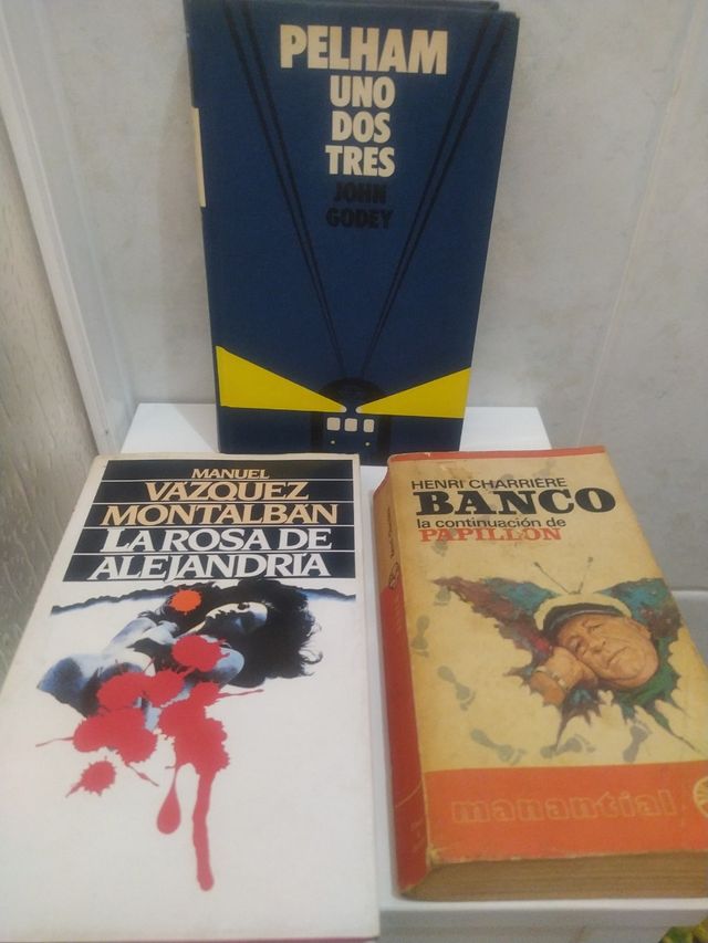 4 Libros juntos por 5 euros