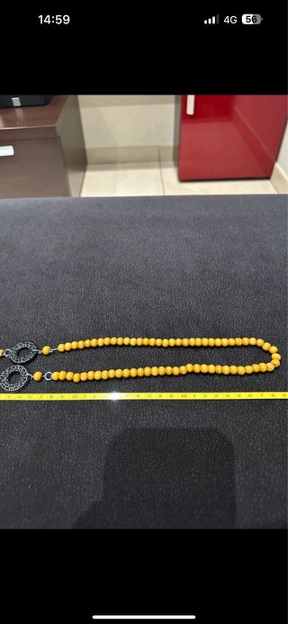 Collana intera con perle finte e ciondoli colorati