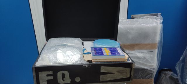 Idea regalo.Caja madera dibujos en relieve.