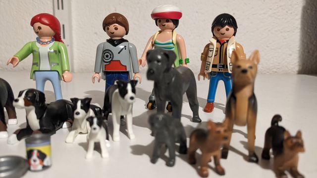 PERSONAJES PLAYMOBIL