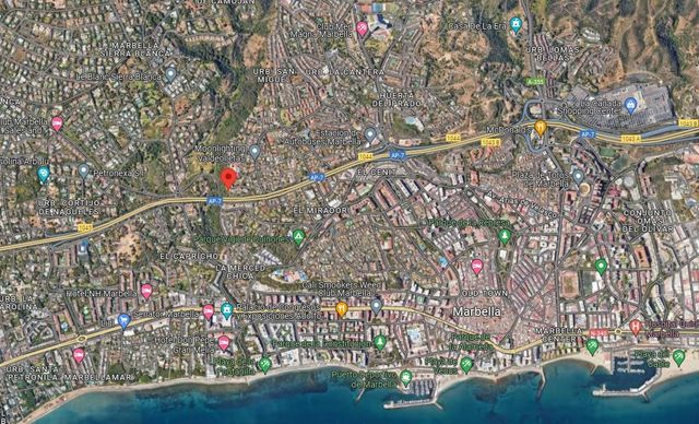 Plaza de garaje con trastero en Marbella