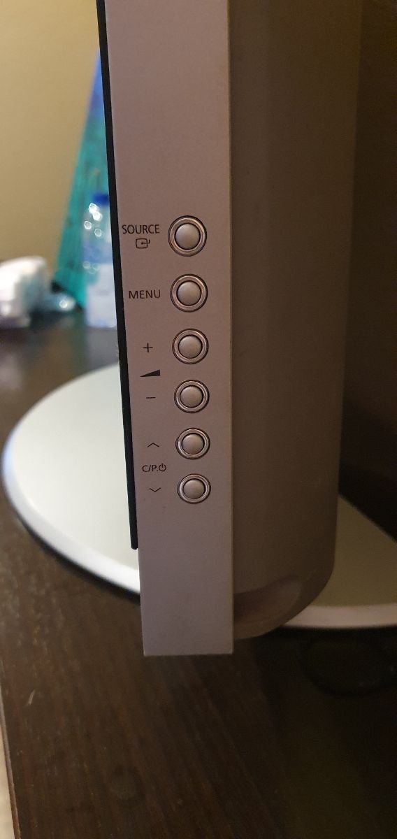 3 Televisiones para piezas