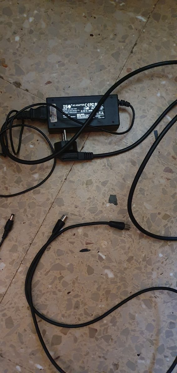 3 Televisiones para piezas