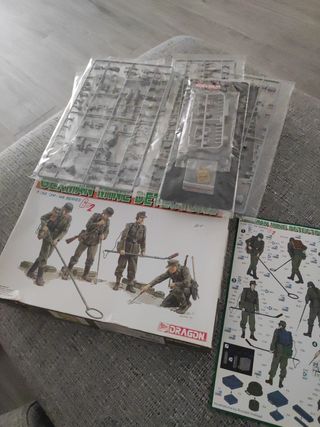 Maqueta figuras 2 en 1 DRAGON