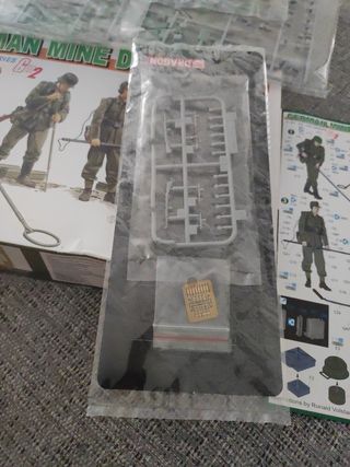 Maqueta figuras 2 en 1 DRAGON