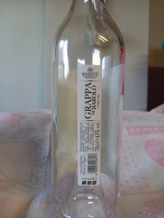 Bottiglia vuota grappa