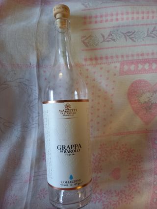 Bottiglia vuota grappa