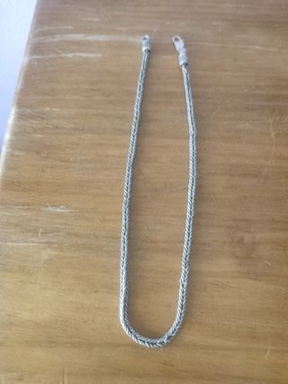 Cadena de plata de ley