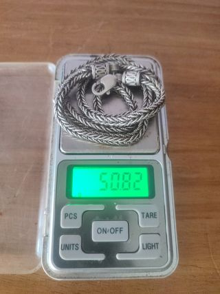 Cadena de plata de ley