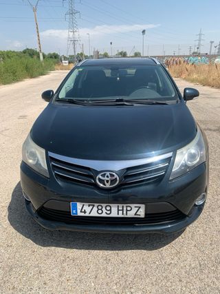 Toyota Avensis 2013