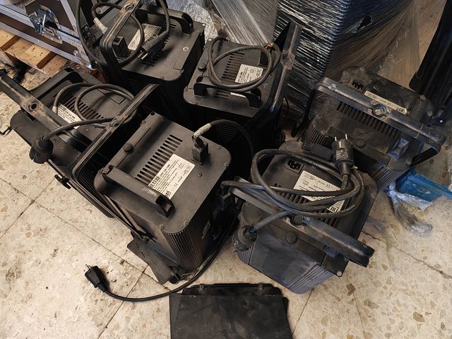 6 Focos PCs Fresnel DTS 650/1000 con lampara