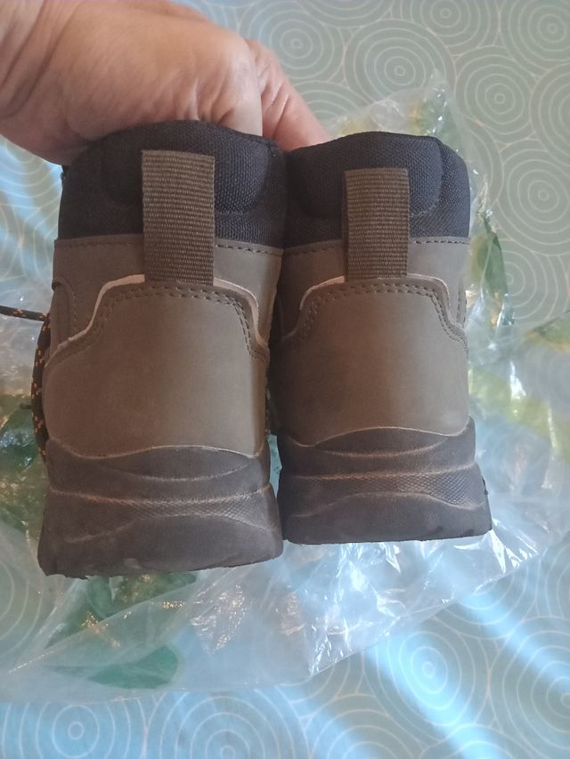 Botas n°32 Primark como Nuevas Sirven xa montaña! 