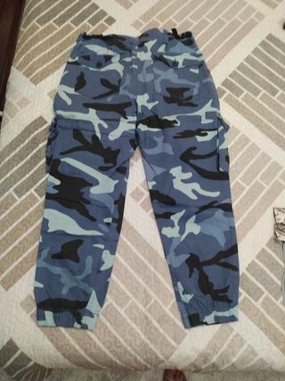 Pantalón chica camuflaje azul y negro
