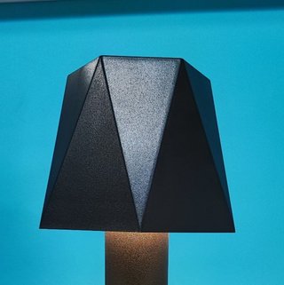 Japan Gin Lampada bottiglia