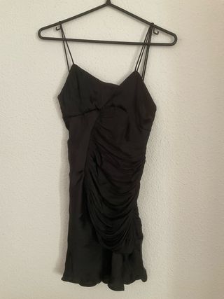 Vestido con drapeados