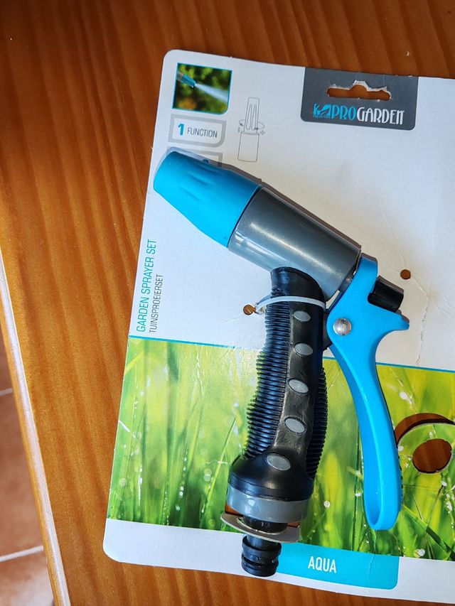 Pistola riego jardín