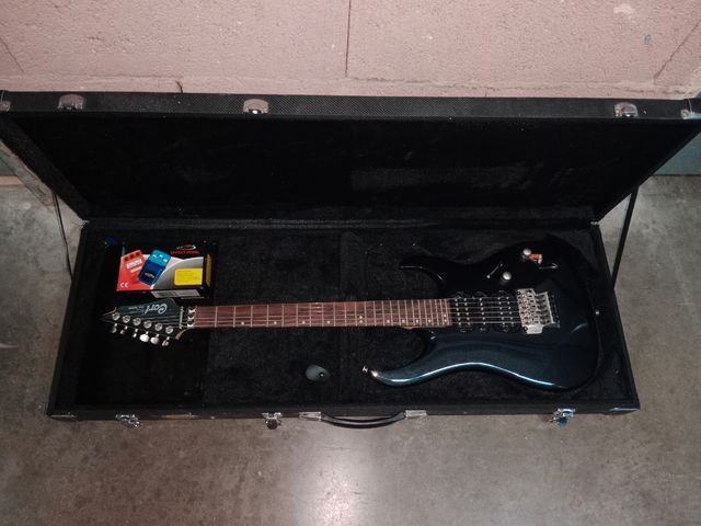 Guitarra Cort viva gold II + maletín + pedal