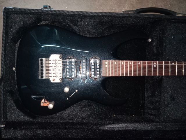 Guitarra Cort viva gold II + maletín + pedal