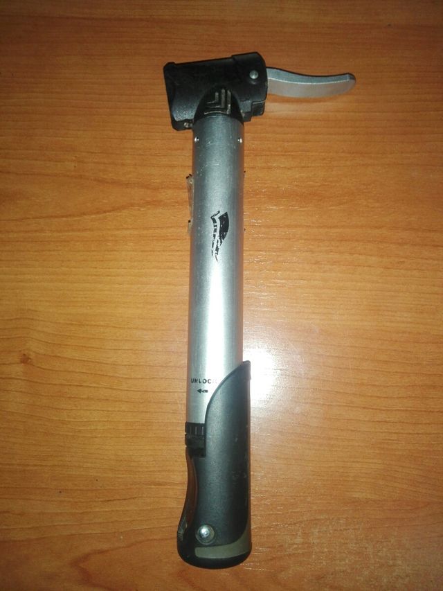 Bomba o inflador de mano para bicicleta 