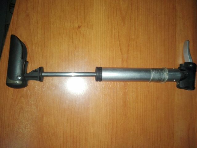 Bomba o inflador de mano para bicicleta 