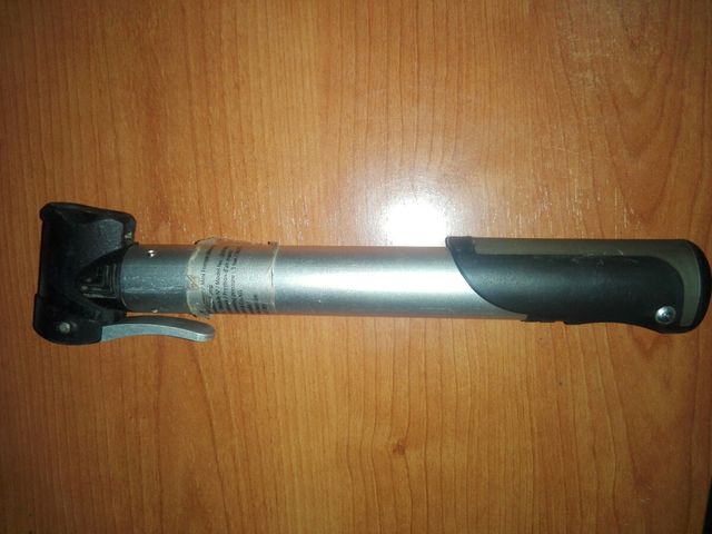 Bomba o inflador de mano para bicicleta 