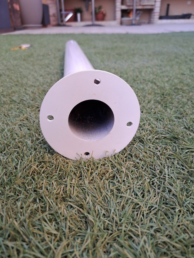 PATA REGULABLE EN ALTURA COLOR BLANCO