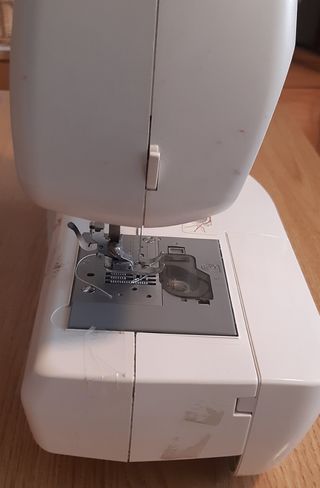 Maquina de  coser brother xl2600