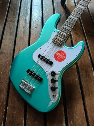 Squier jazz bass activo Affinity mystic seafoam