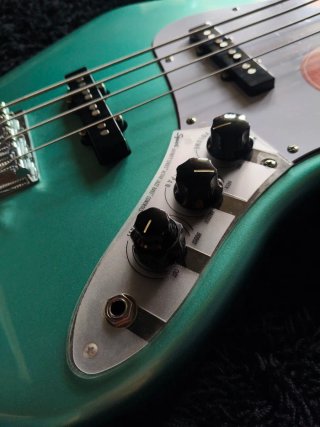 Squier jazz bass activo Affinity mystic seafoam