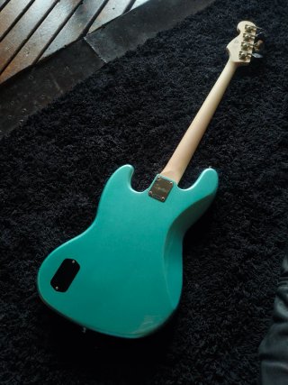 Squier jazz bass activo Affinity mystic seafoam