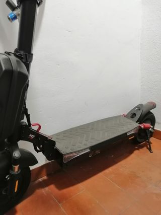 Patinete eléctrico marca CIRCOOTER