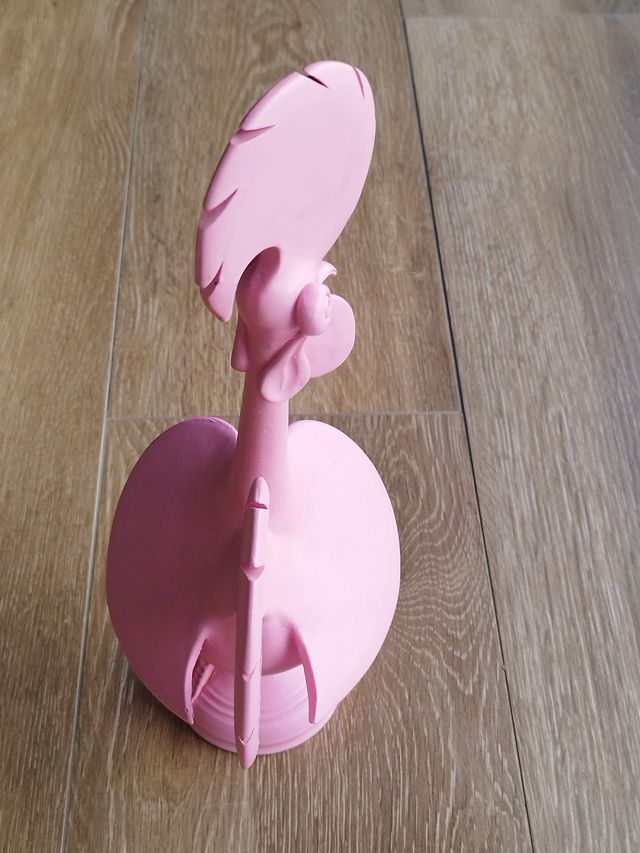 Galo de Barcelos cor rosa Vitor Baraça