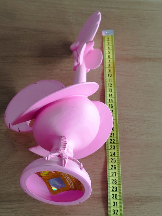 Galo de Barcelos cor rosa Vitor Baraça