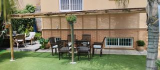 Sombrillas de carri verzo mimbre